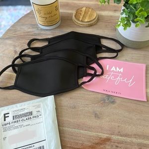 ✨NEW NEVER WORN✨ Yoga Society Face Masks